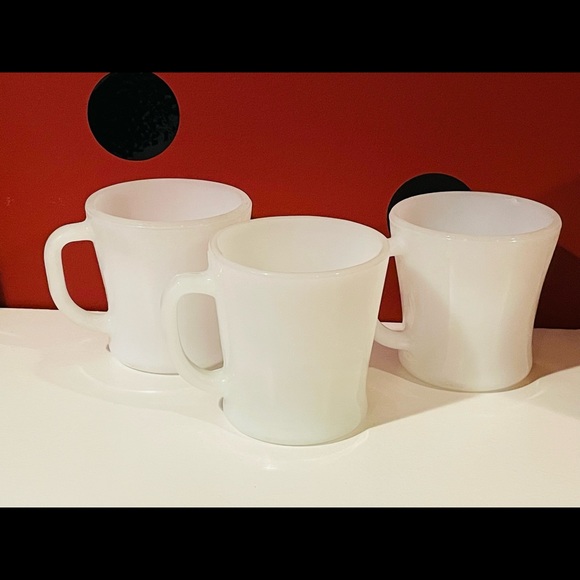 Vintage Fire-King White Milk Glass Mugs❤️